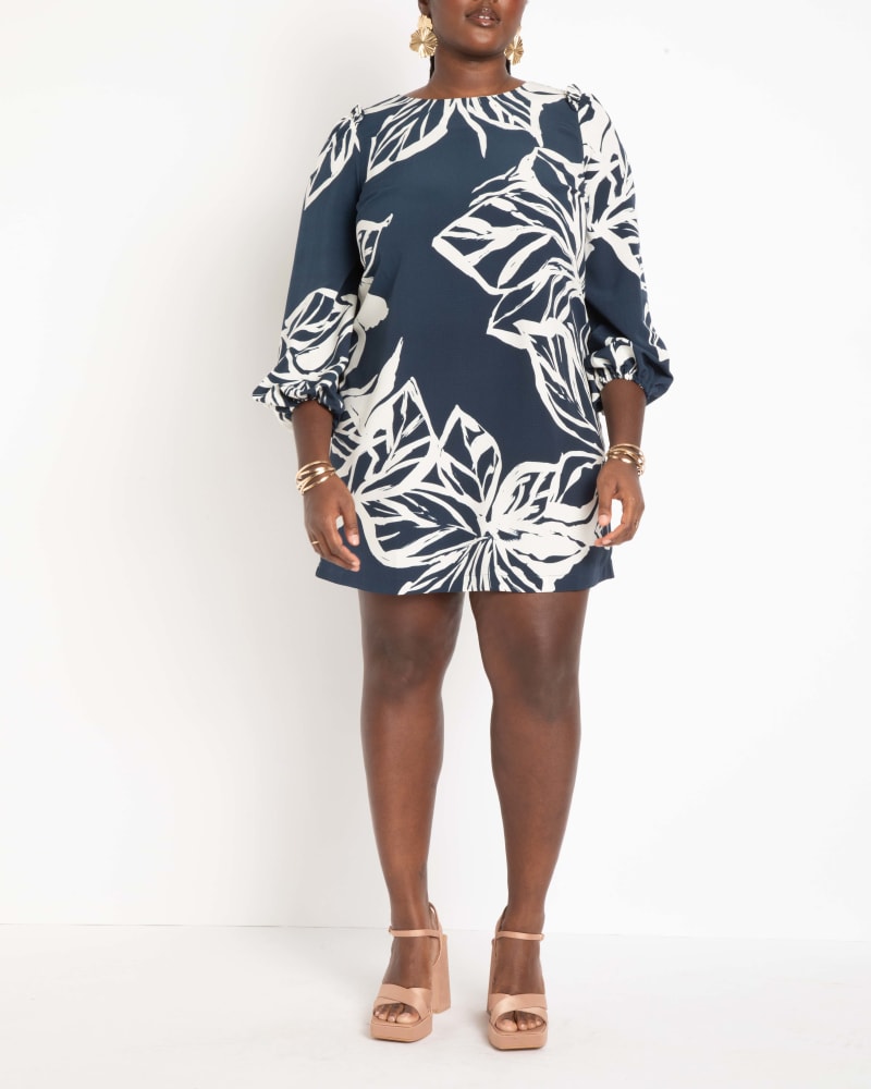 Front of a model wearing a size 14 Puff Sleeve Easy Tee Dress in Chalk Art - Navy by ELOQUII. | dia_product_style_image_id:294164